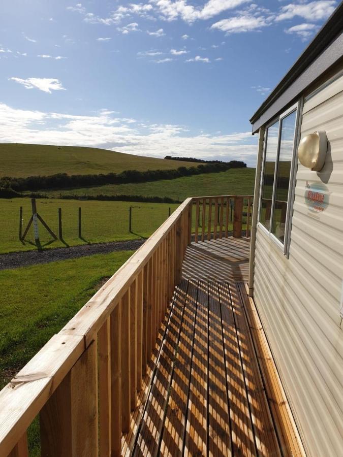 Captivating 2-Bed Static Caravan In Holyhead Llanfachraeth Zewnętrze zdjęcie