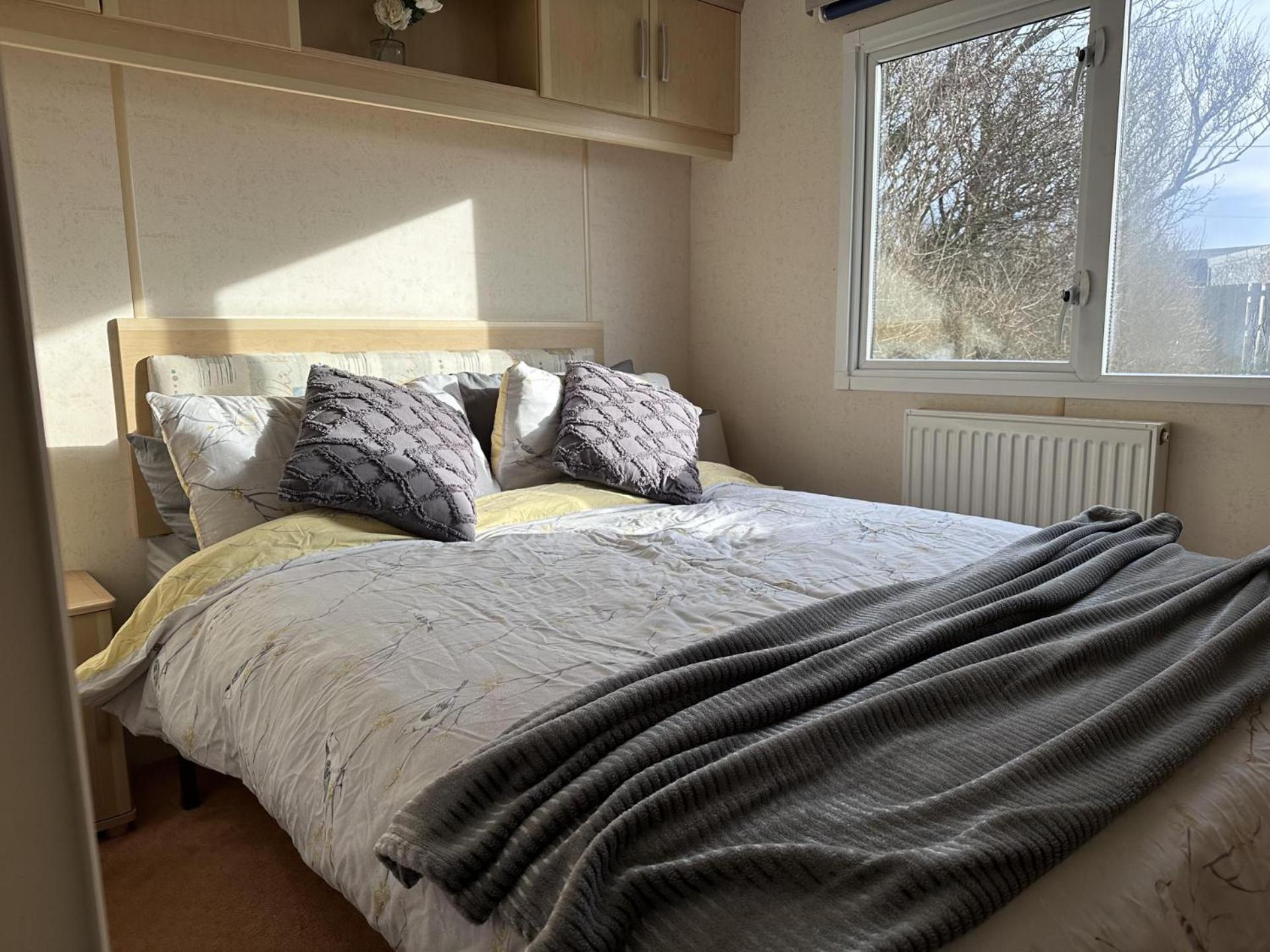Captivating 2-Bed Static Caravan In Holyhead Llanfachraeth Zewnętrze zdjęcie